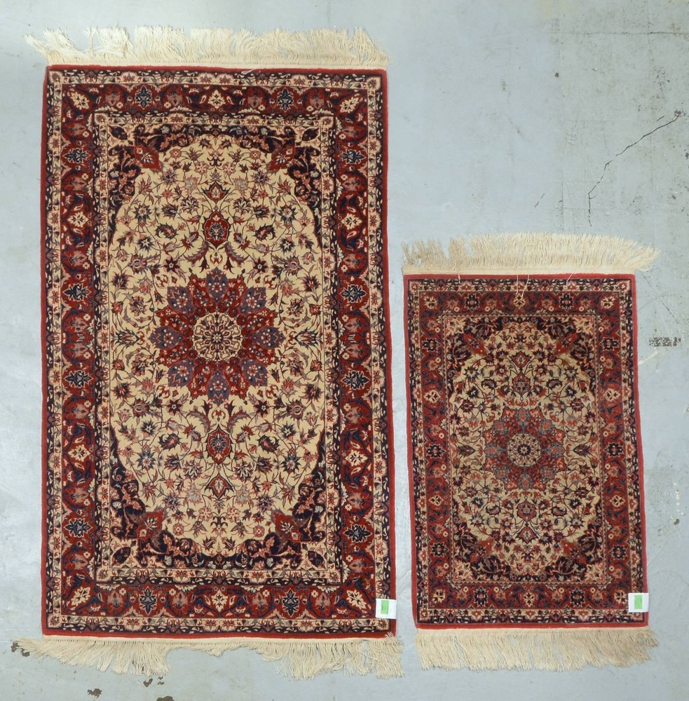 2 Isfahan-Brücken (China), sehr feine Knüpfung, Flor in gutem Zustand