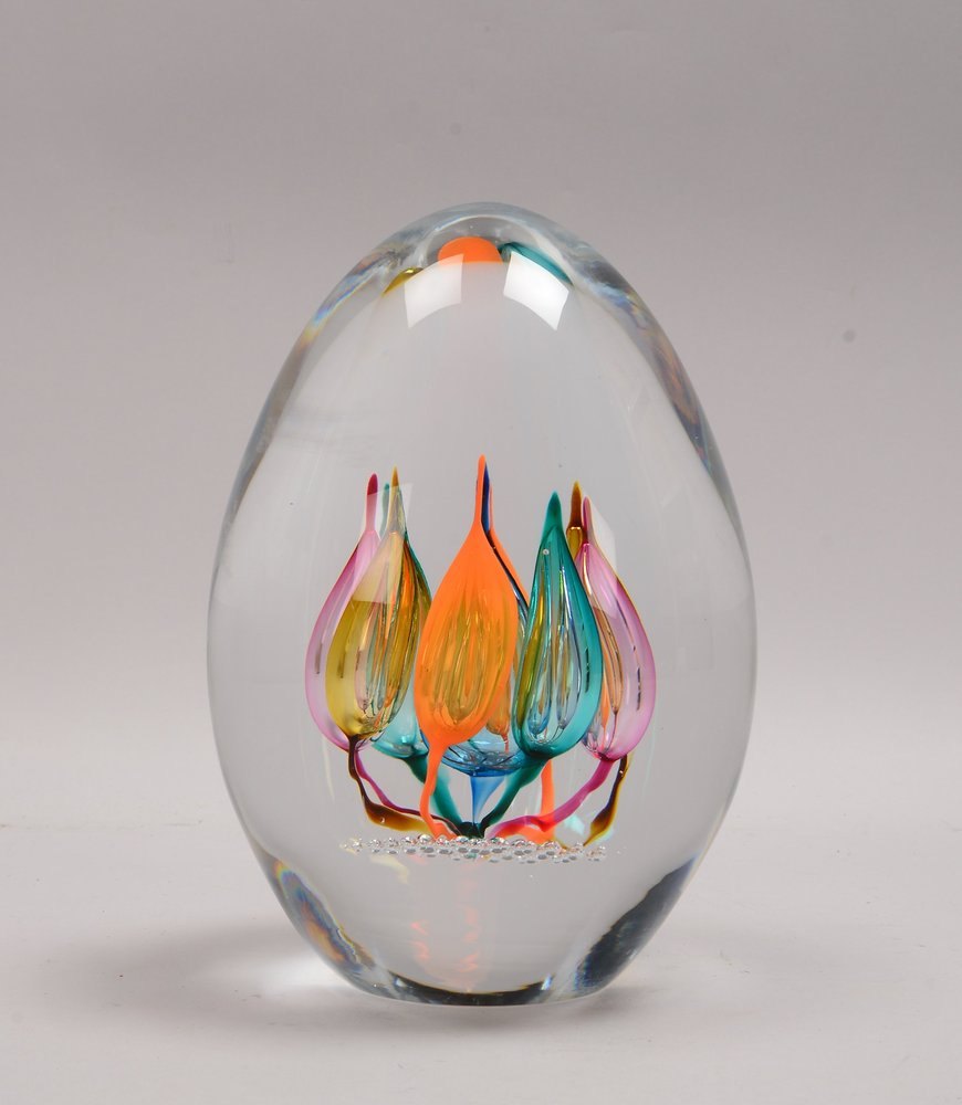 Glasskulptur, Korpus mit floralem Einschluss, polychrome 'Blüte', sign. - schwere Ausf.!