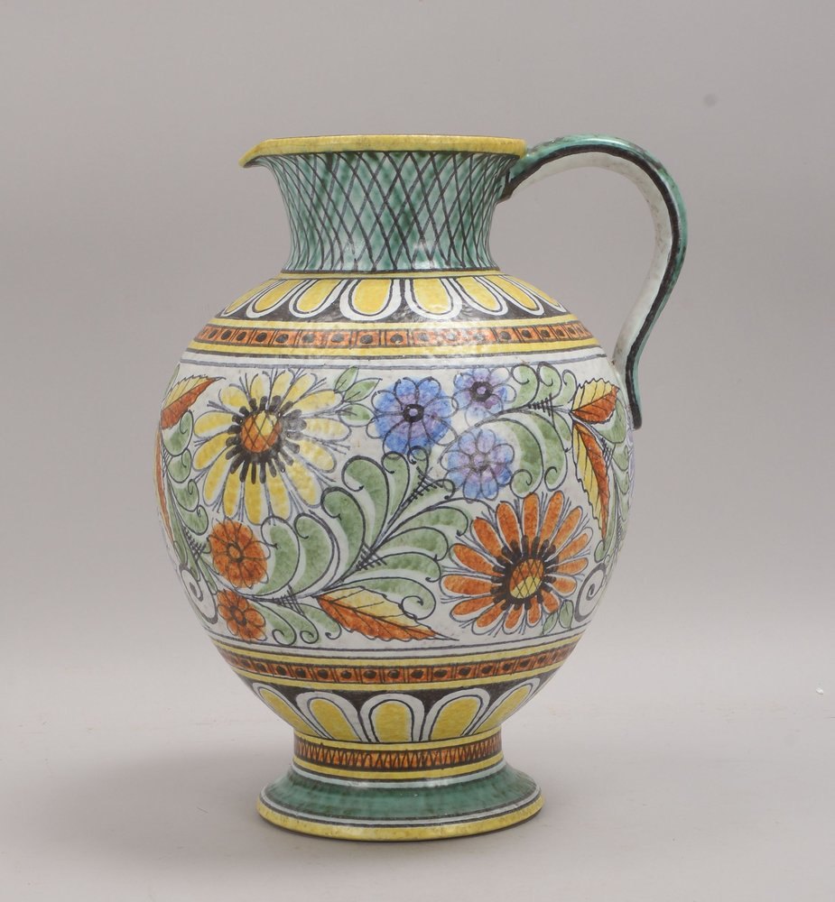 Gr. Bodenvase, Keramik, Krugform, Korpus umlaufend mit flor. Handbemalung