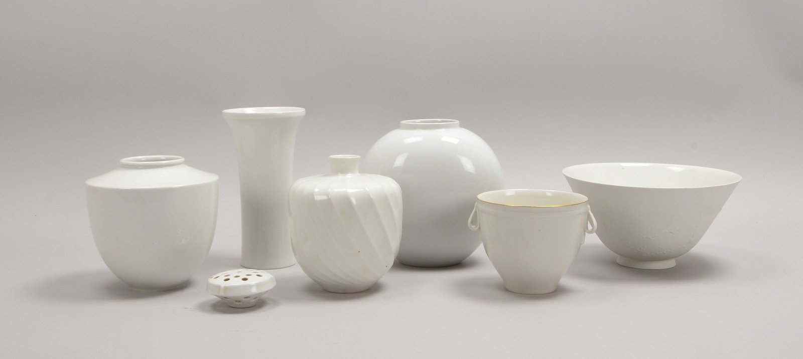 KPM, 6 Teile, verschiedene Ausführungen; Höhe 15,5 cm - Höhe 20.5 cm