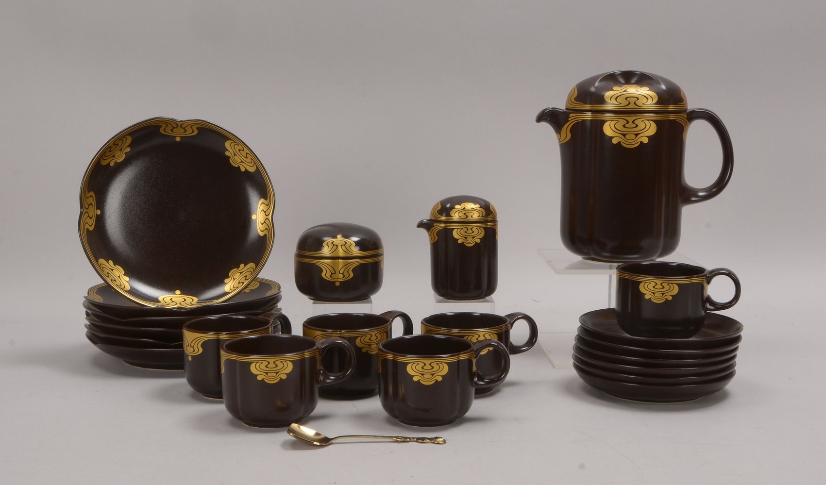 Rosenthal/Studio Line, Kaffeeservice, Form 'Bodil', für 6 Personen, umfassend: Kanne, Zucker- und Mi