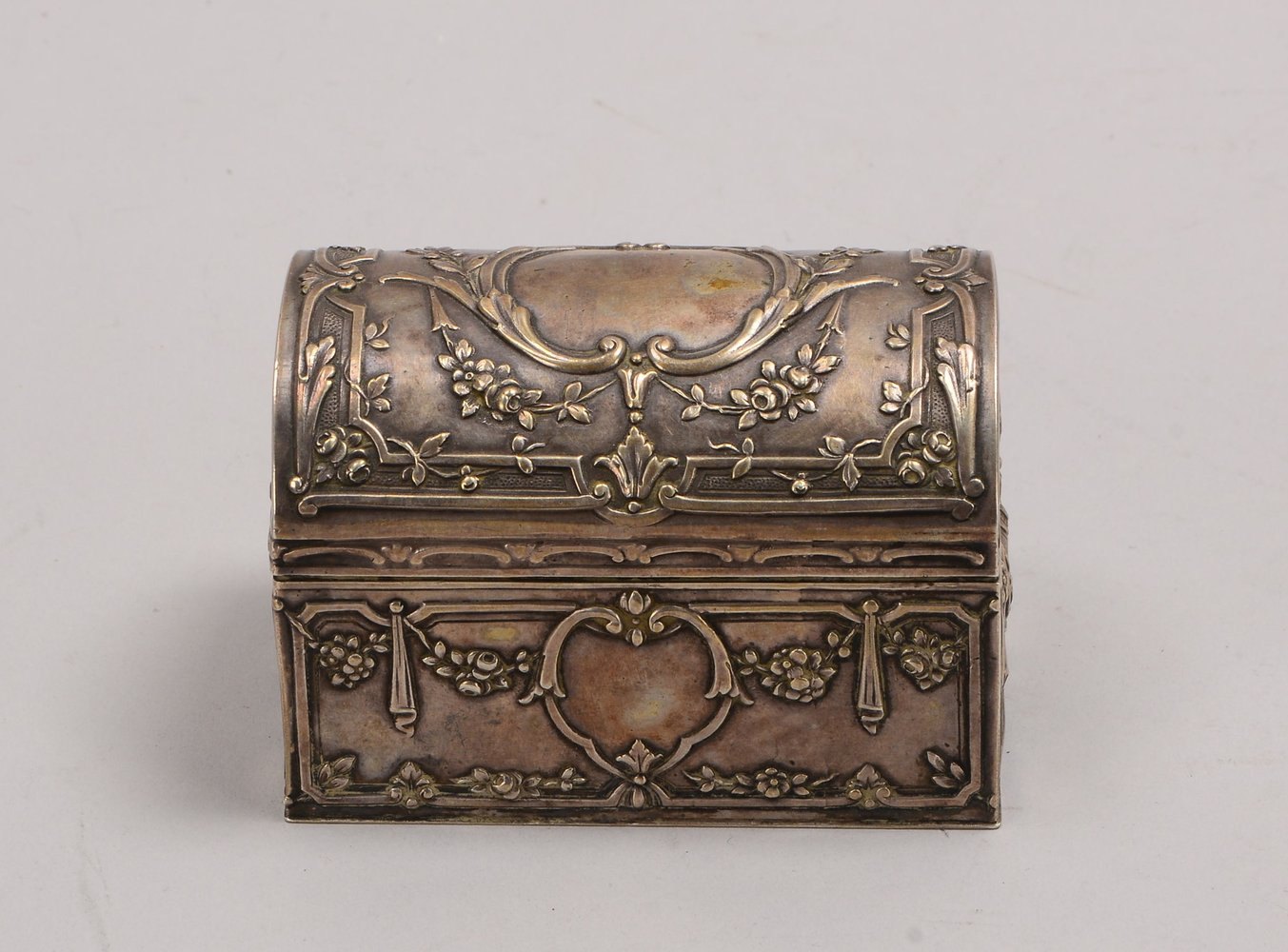 Antike Schatulle ('Wasa-Krone'), Silber/verg., in Form einer Schatztruhe; Gew. 178 g