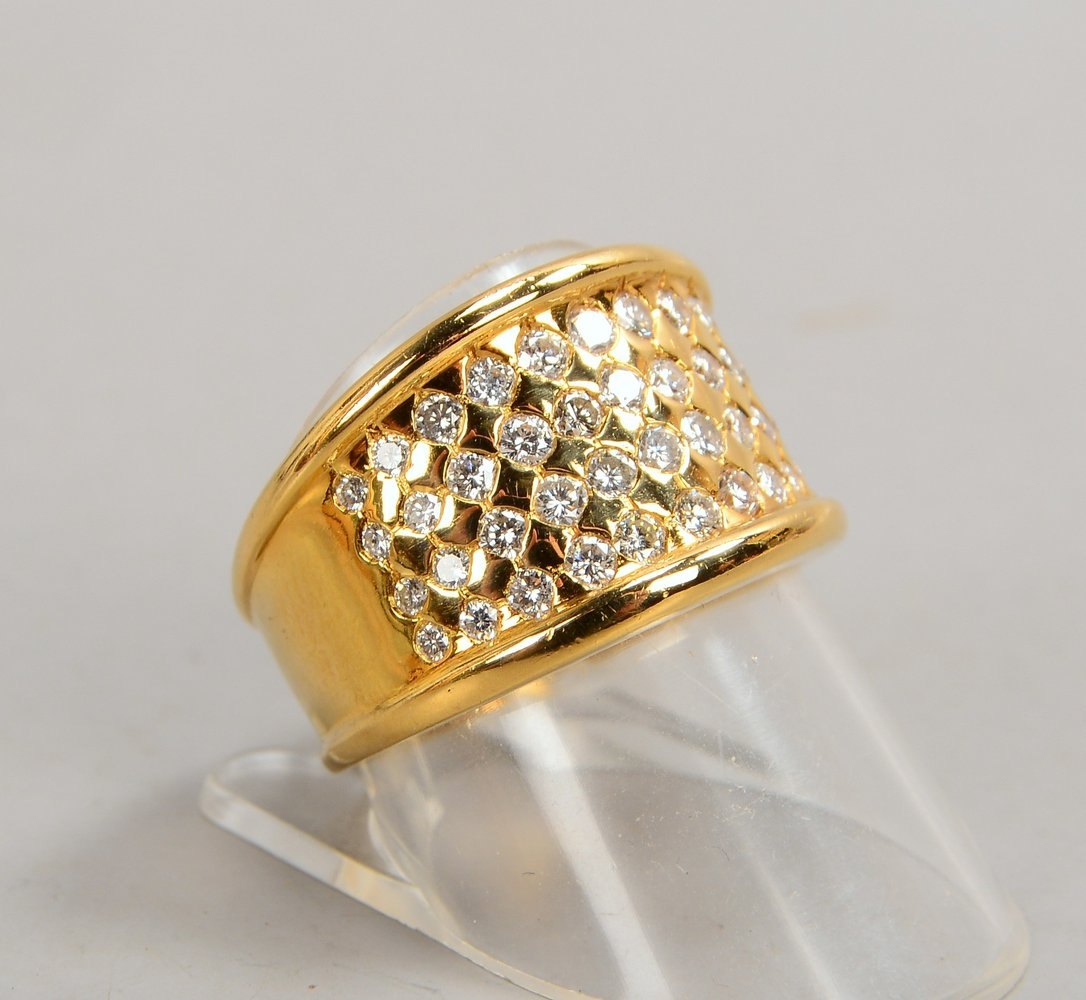 Ring, 750 GG, mit 44x Brill./zus. 1,25 ct, 'H - Vsi'; RG 58, Ringschiene/verl.: 6 - 14 mm