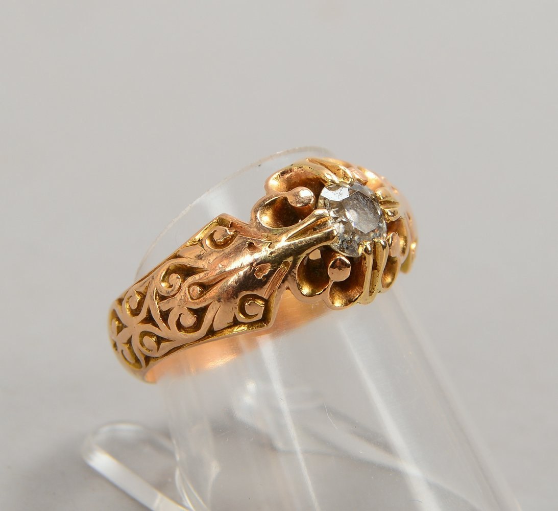 Ring, 585 GG (gepr.), mit Altschliff-Diamant von ca. 0,40 ct, 'P2'; Gew. 6,70 g
