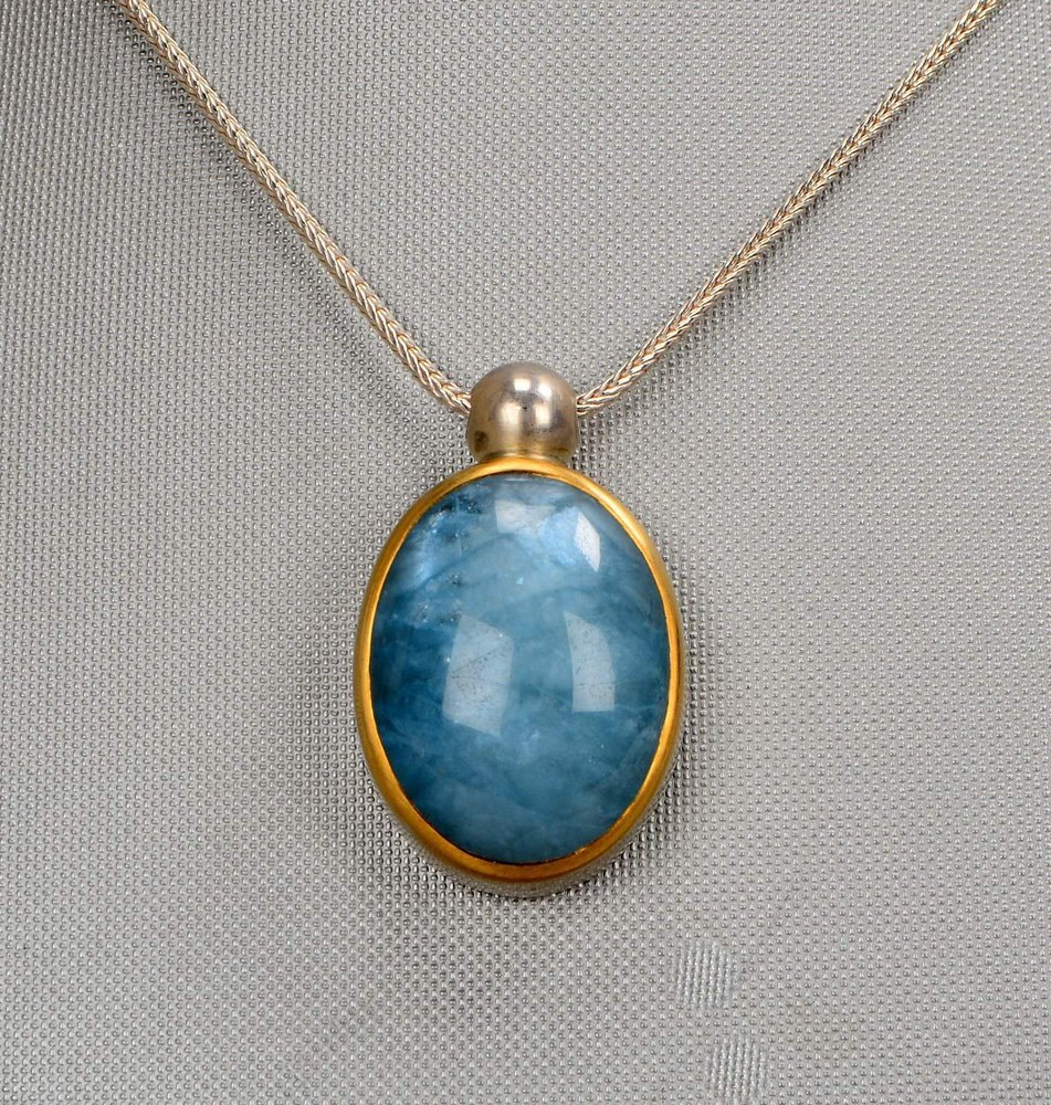 Th. Rammelt, Designer-Anhänger, Silber/Gold, mit Aquamarin-Cabochon, an Silberkette
