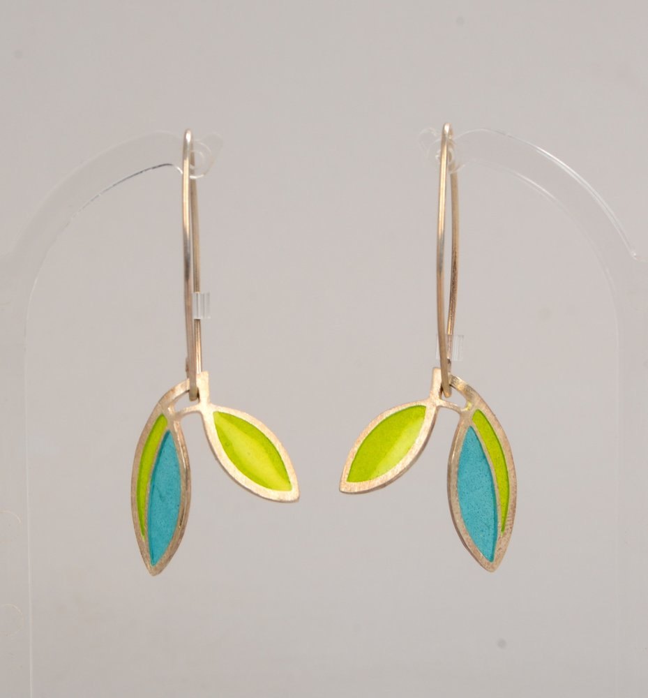 Paar Designer-Ohrhänger, Silber und Glas-Emaille; Länge 5 cm, Gewicht 4,80 g