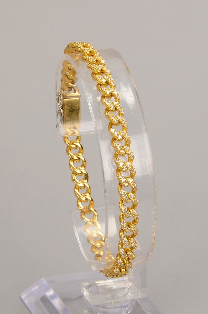 Panzerarmband, 750 GG (gest.), mit 252x kl. Brill./ca. 2,10 ct, mit Steckschließe