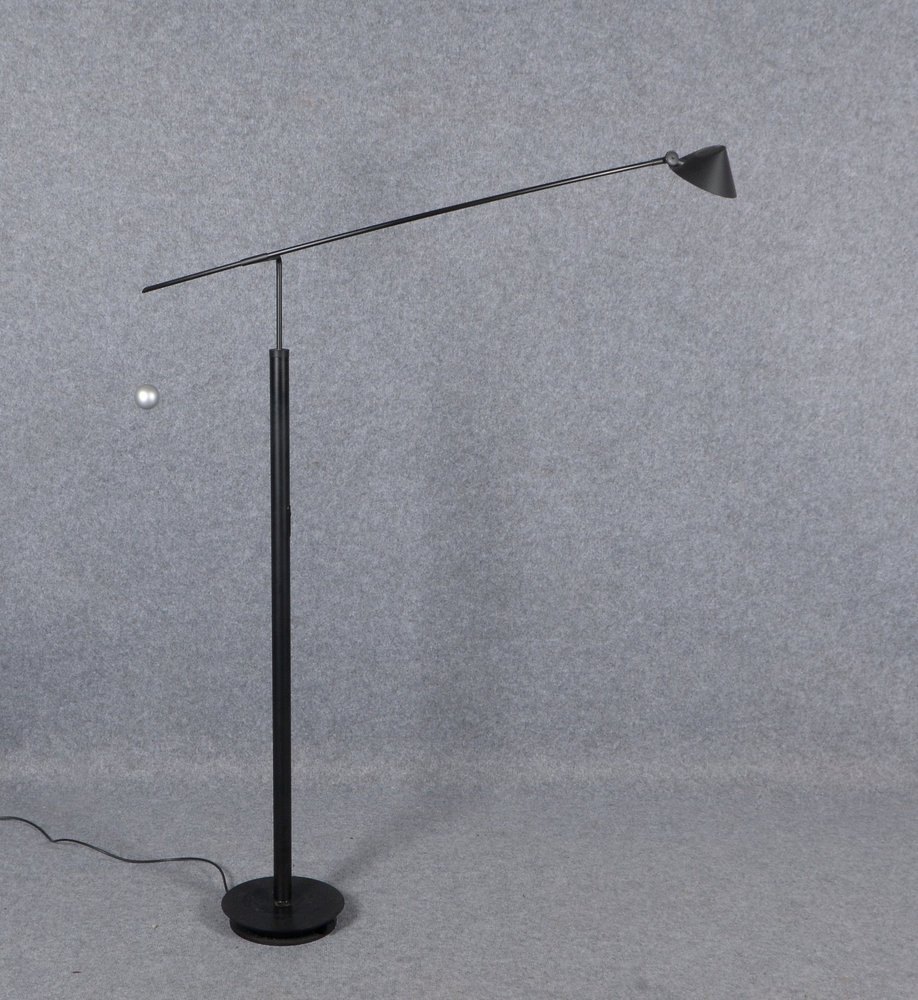Artemide-Stehlampe (1989), 'Nestore Terra', 1-fl., Halogen, Entw. Carlo Forcolino