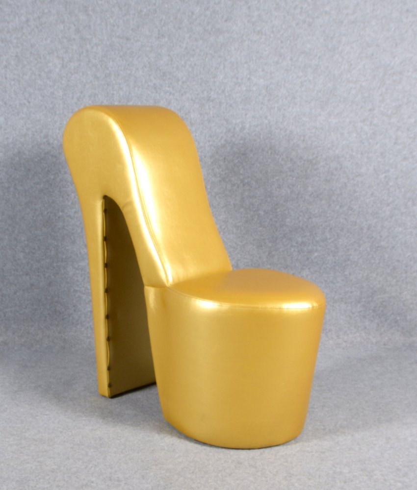 Dekor. Stuhl (im Pop Art-Stil), 'High Heel', mit Kunstleder-Bezug; Lehnhöhe 98 cm