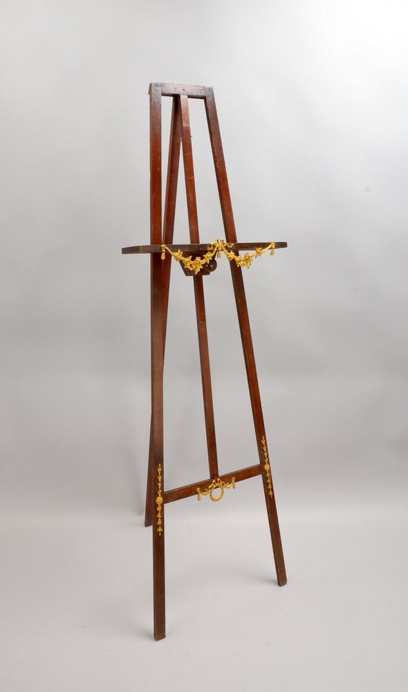 Antike Staffelei, Holz, fronts. mit Bronzeverzierung, frei höhenverstellbar; Höhe bis ca. 128