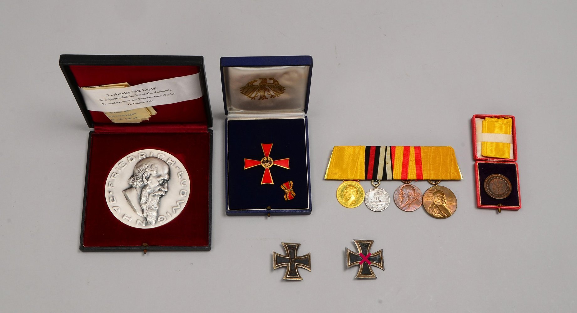 Ehrenzeichen-Sammlerkonvolut (Deutschland), div. Ausf., 6 Teile: 2x 'EK I. Klasse', u.a.