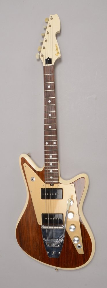 E-Gitarre (Italien), Galanti; Länge 104 cm - mit Koffer und Gurt (Spannungsrisse/Lack)