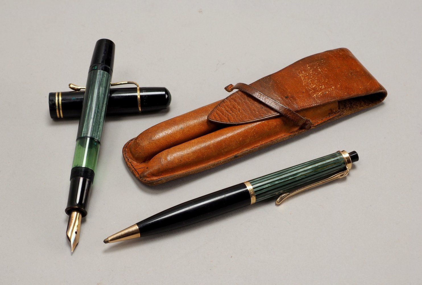 Pelikan-Schreibset: Füllfederhalter/Bleistift, Federhalter mit 585 GG-Feder, im Lederetui