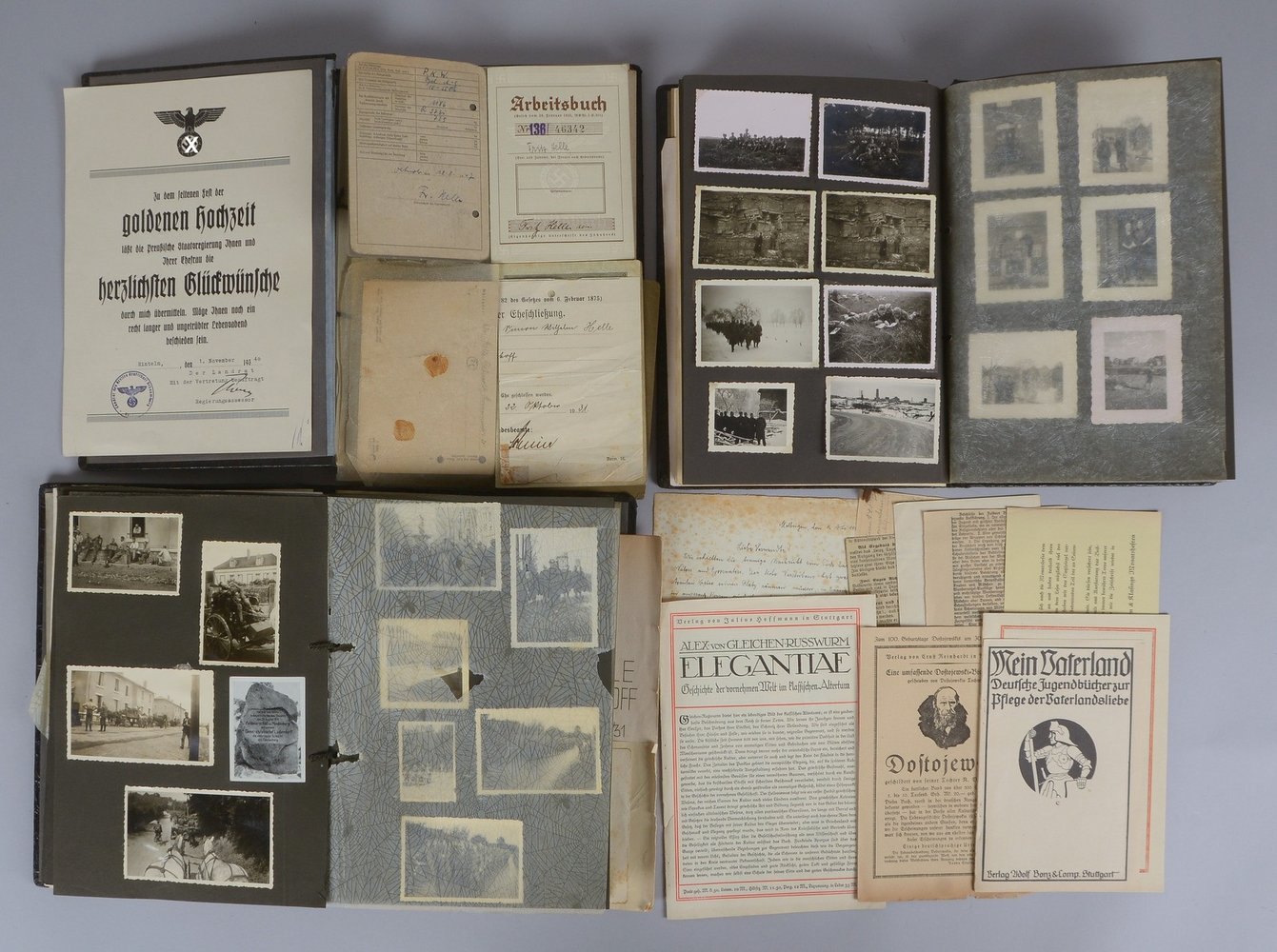 Sammler-Konvolut (II. WK - aus militärischem Nachlass), 'Wehrmacht': 3x Fotoalben, 'Wehrdienst - Ehr