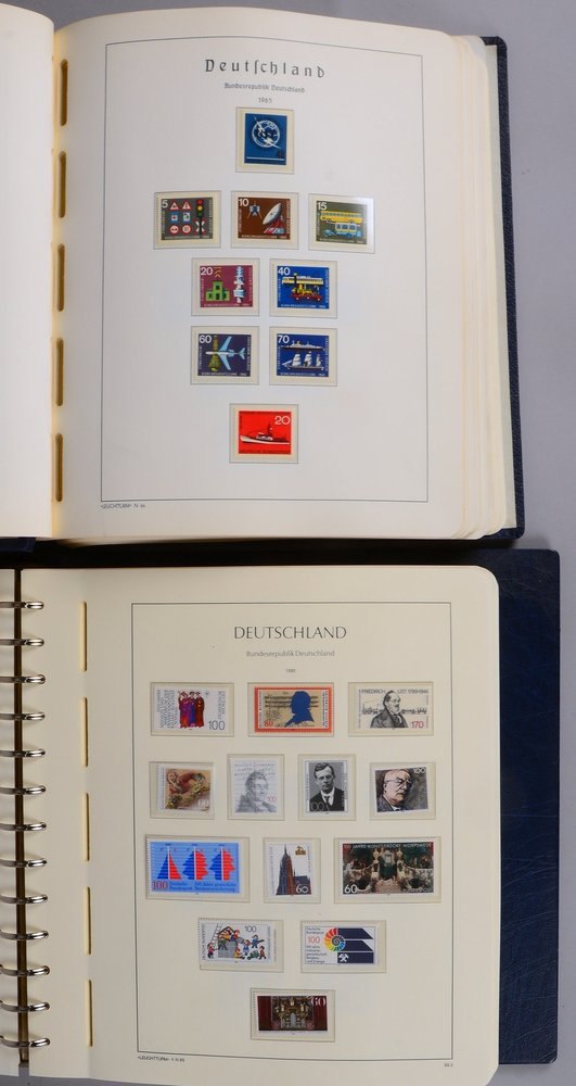 Briefmarkensammlung, 'BRD', ab 1954 - 2001, in 2x 'Leuchtturm'-Alben gesammelt