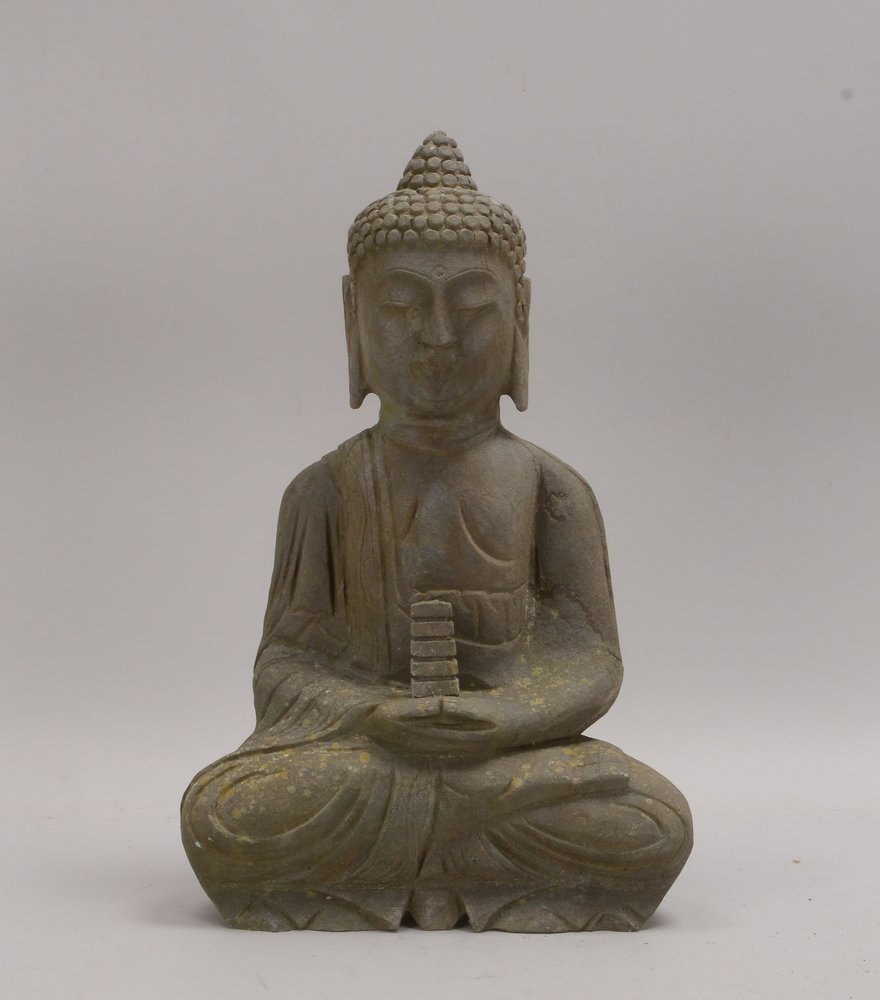 Gartenskulptur, 'Sitzender Buddha', Stein/Zement, leichte Witterungspatina