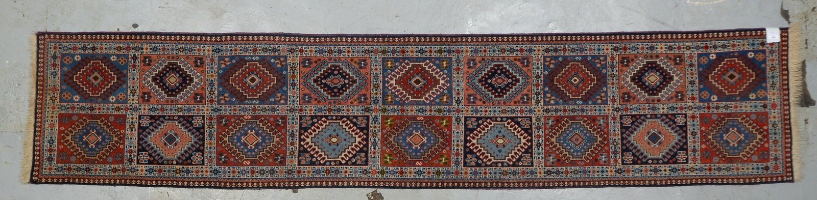 Yalameh-Galerie (Iran), in gutem Zustand; Maße 292 x 58 cm - mit Zertifikat!