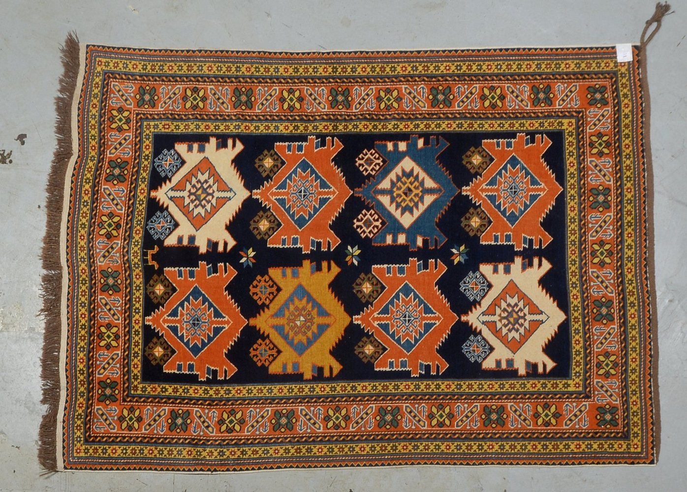 Schirwan-Orientbrücke, graf. Musterung, Flor in einwandfr. Zust.; Maße 187 x 136 cm