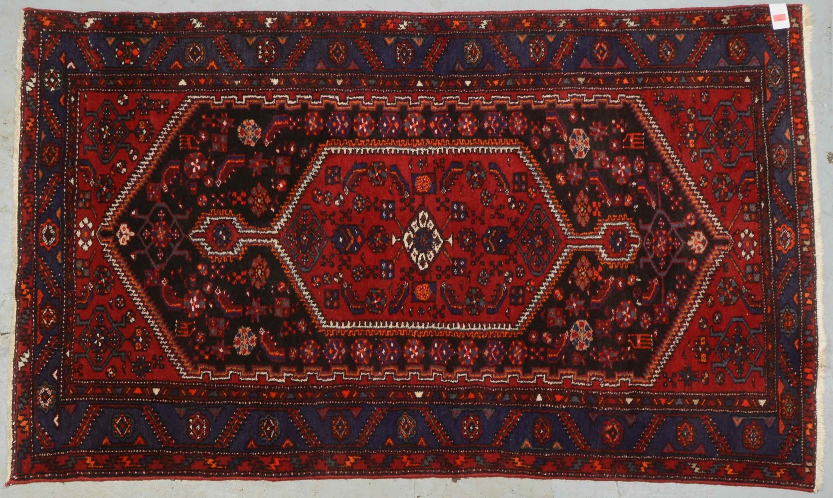 Kamseh, ringsum komplett, Flor in gutem Zustand; Maße 230 x 138 cm