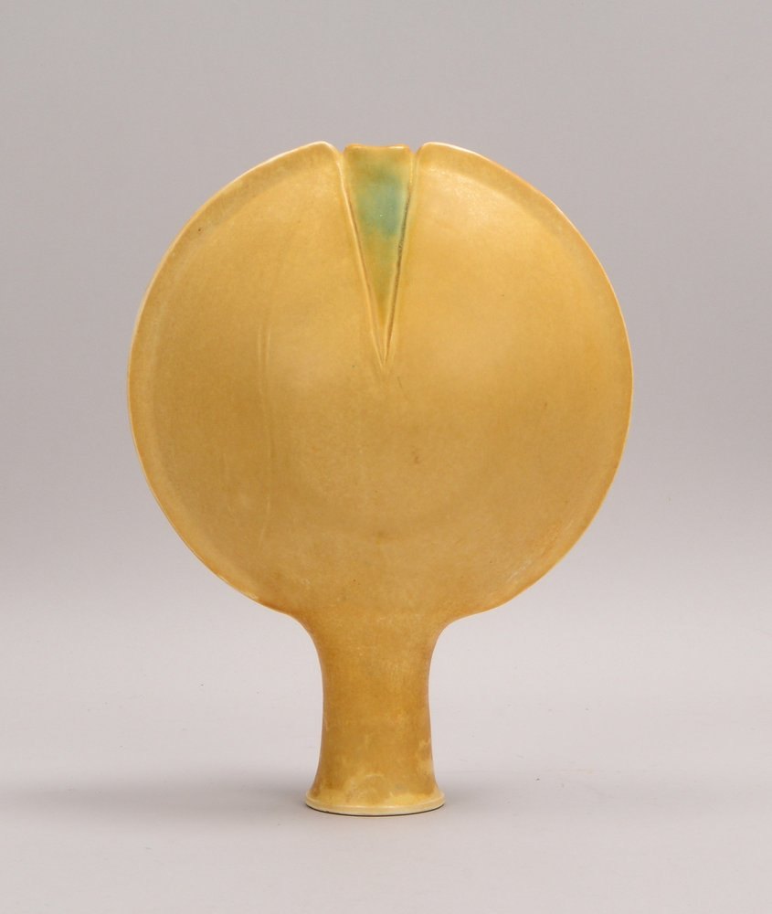 Meier, Otto, Künstler-Porzellanvase, runde organ. Form mit kurzer Mündung, monogr./gem.