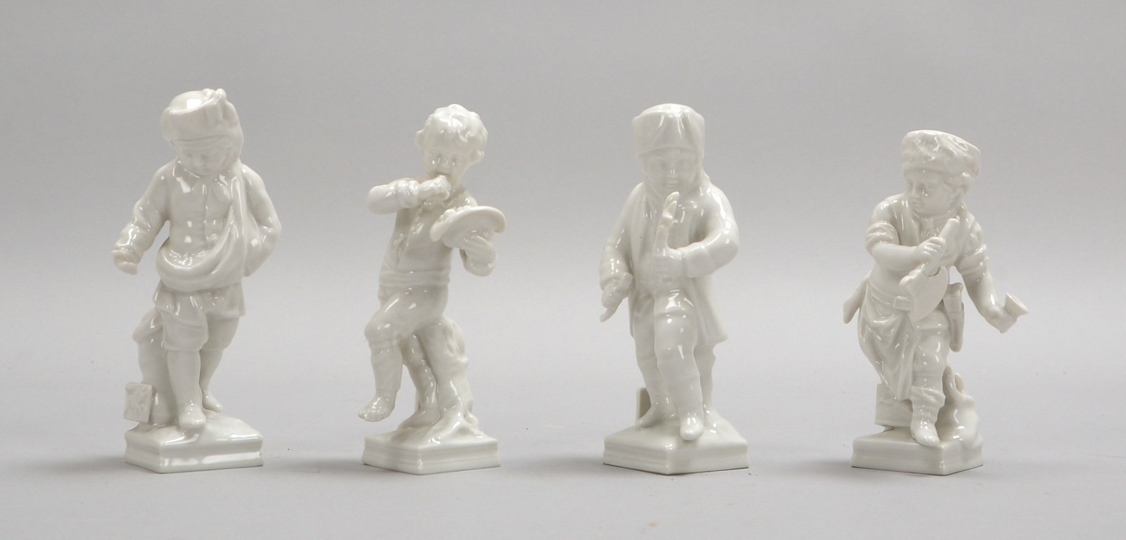 KPM Berlin, 4 Weißporz.-Figuren-Konvolut, 'Allegor. Darstellungen'; Höhe bis 11,5 cm
