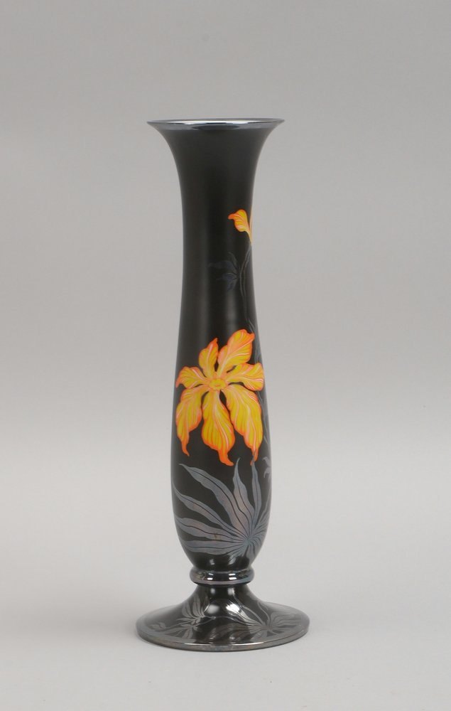 Rosenthal, Porzellanvase, polychr. flor. Dekor/teils Silver Overlay, auf schwarzem Grund