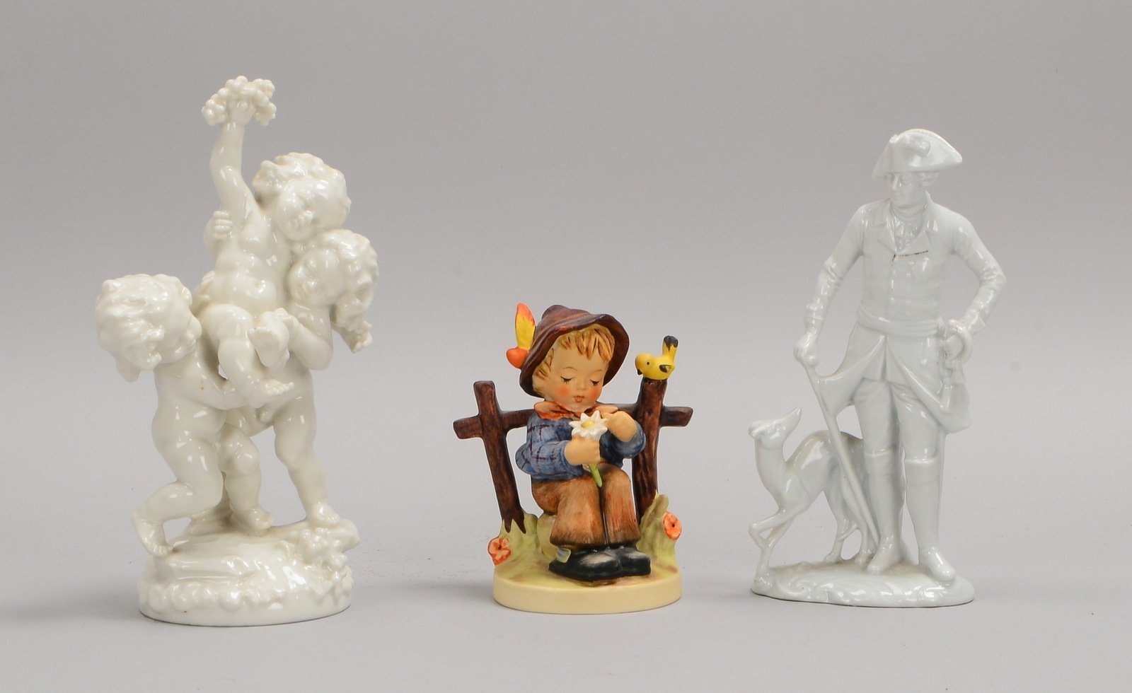 3 Porz.-Figuren: Hutschenreuther, Goebel, und unbekant; Höhe 11 cm - Höhe 19,5 cm