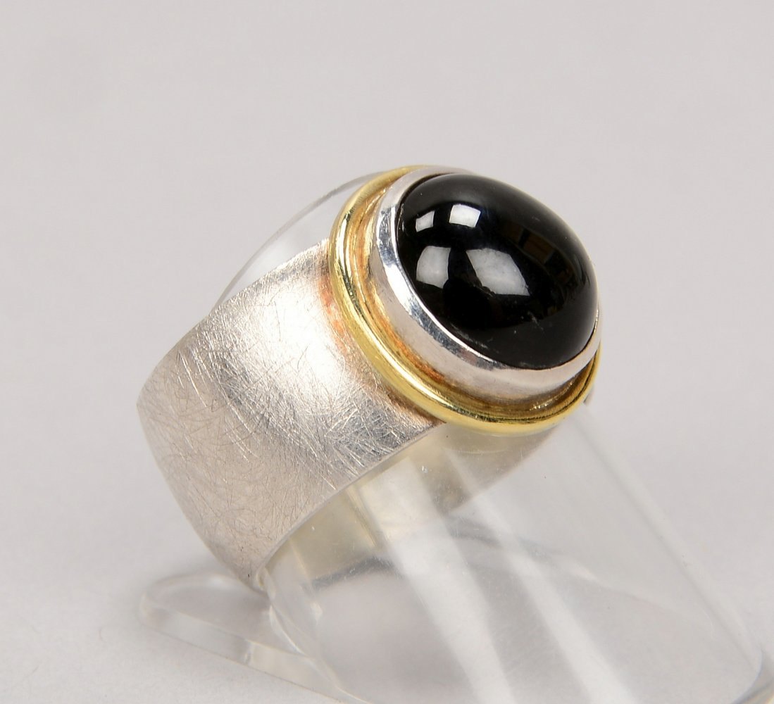 Designer-Bandring, Silber/Gold, mit Hämatit(?)-Cabochon; RG 60, Gew. 12,50 g