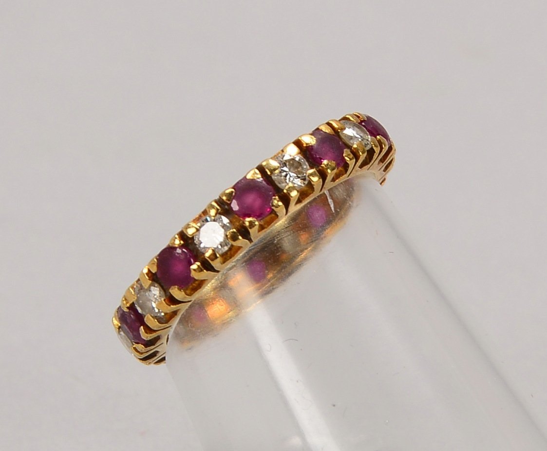 Memoryring, 585 GG, umlaufend mit Diamantbesatz und Rubinen, RG 49, Gew. 2,25 g
