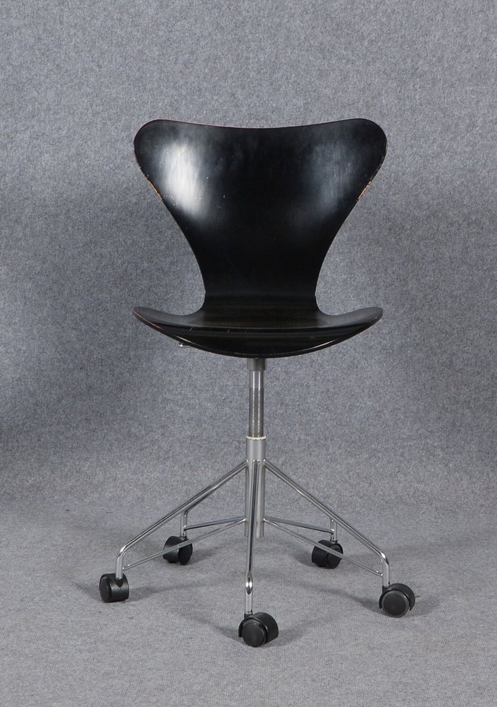 Fritz Hansen/DK, Designer-Bürostuhl, No. '3117', Schichtholz/Metall, Entw. Arne Jacobsen