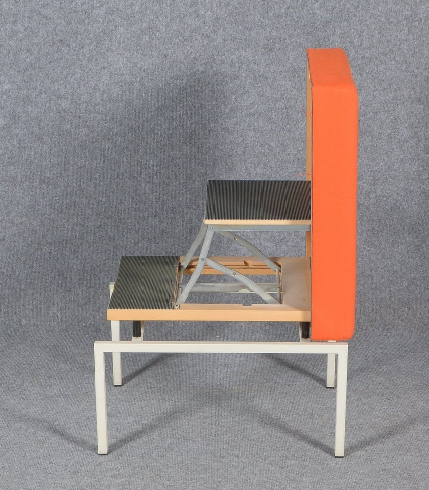 COR, Designer-Hocker, Metallgestell mit Buche/Schichtholz, orangef. Stoffbezug