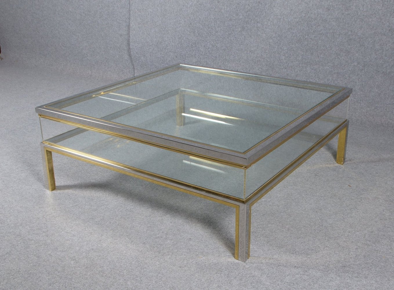 Couchtisch, quadrat. Form, Gestell Metall/Acryl, mit 2x Glasplatten; Höhe 46 cm