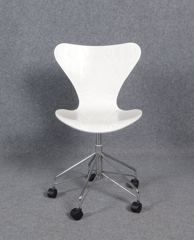 Fritz Hansen/DK, Designer-Stuhl, Mod. '3117', Drehkreuz-Gestell, weißes Schichtholz
