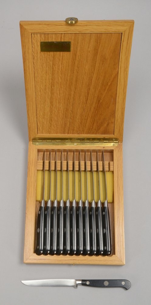 12 Steakmesser, Alexander 'Coricama', rostfr. Klingen, Griff schwarzer Kunststoff