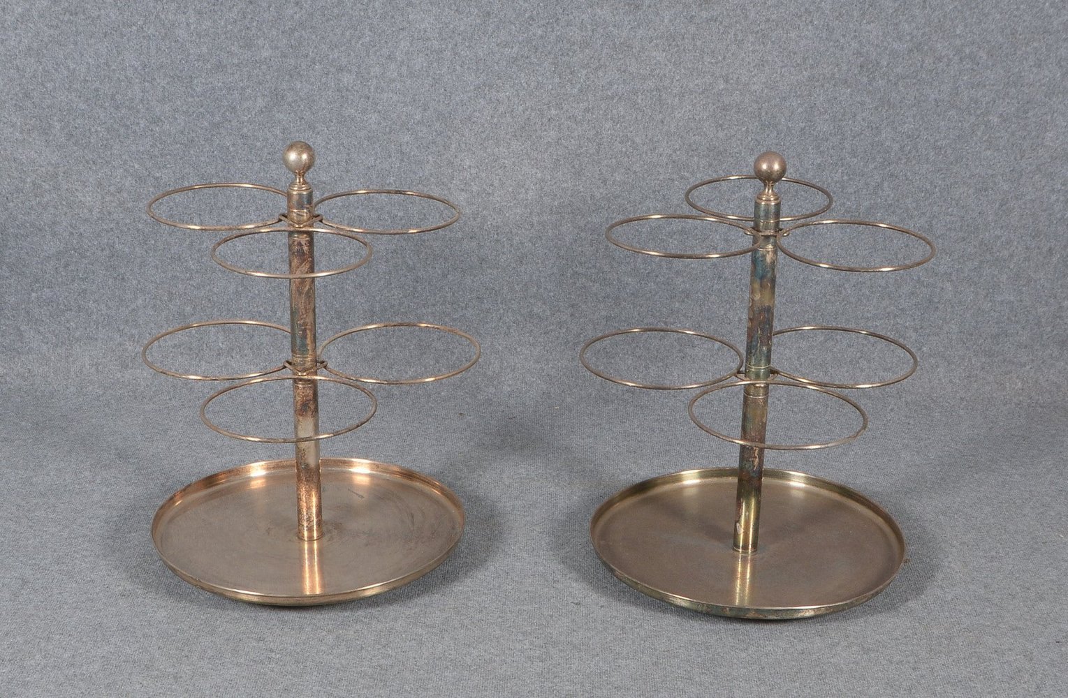 2 Étagèren/Anbietschalen-Ständer, vers., 3-fach gestuft/2x Ebenen und gr. Bodenschale