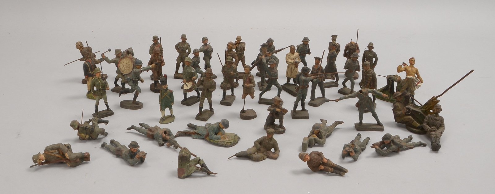 Sammlung Miniatur-Soldatenfiguren, Elastolin-Ausf., unterschiedliche Modelle, 46 Stück