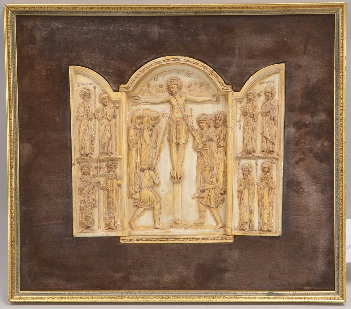 Sakrales Gipsrelief, 'Kreuzigung Jesu Christi mit Randheiligen', gerahmt; Maße 26,5 x 23,5 cm