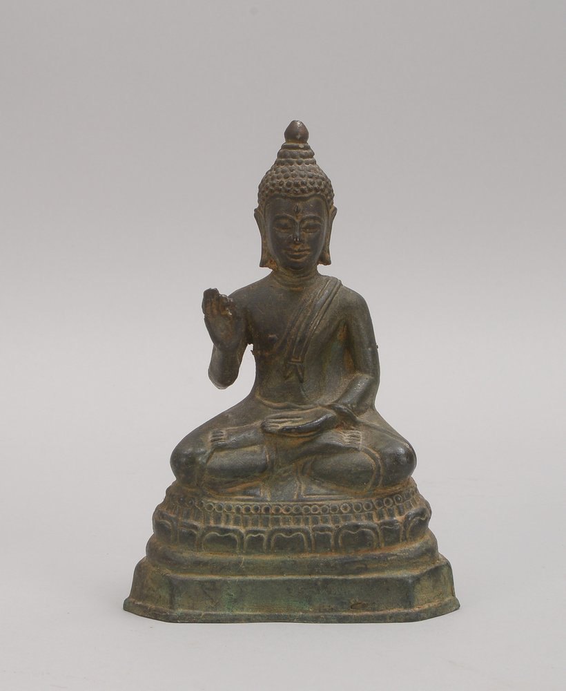 Bronzeskulptur (Indien), 'Sitzender Buddha', Hohlguss/gefüllt; Höhe 18 cm
