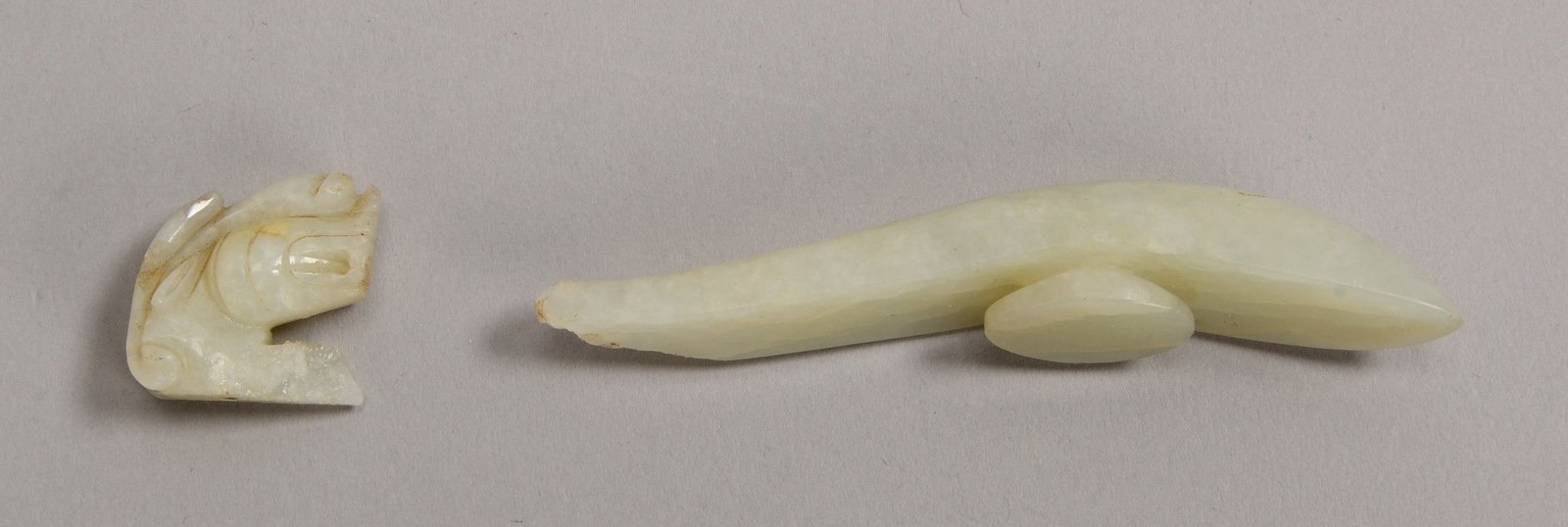 Gürtelschnalle (China), Jade - aus Sammlungsauflösung