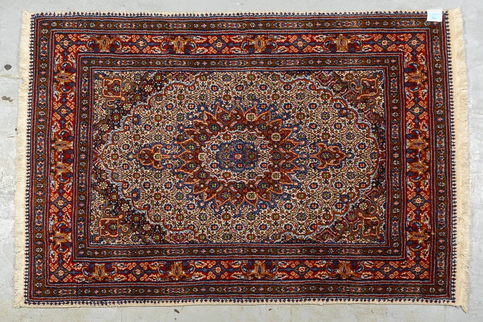 Moud, feste mittelfeine Knüpfung, dichter Flor - in gutem Zust.; Maße 144 x 99 cm