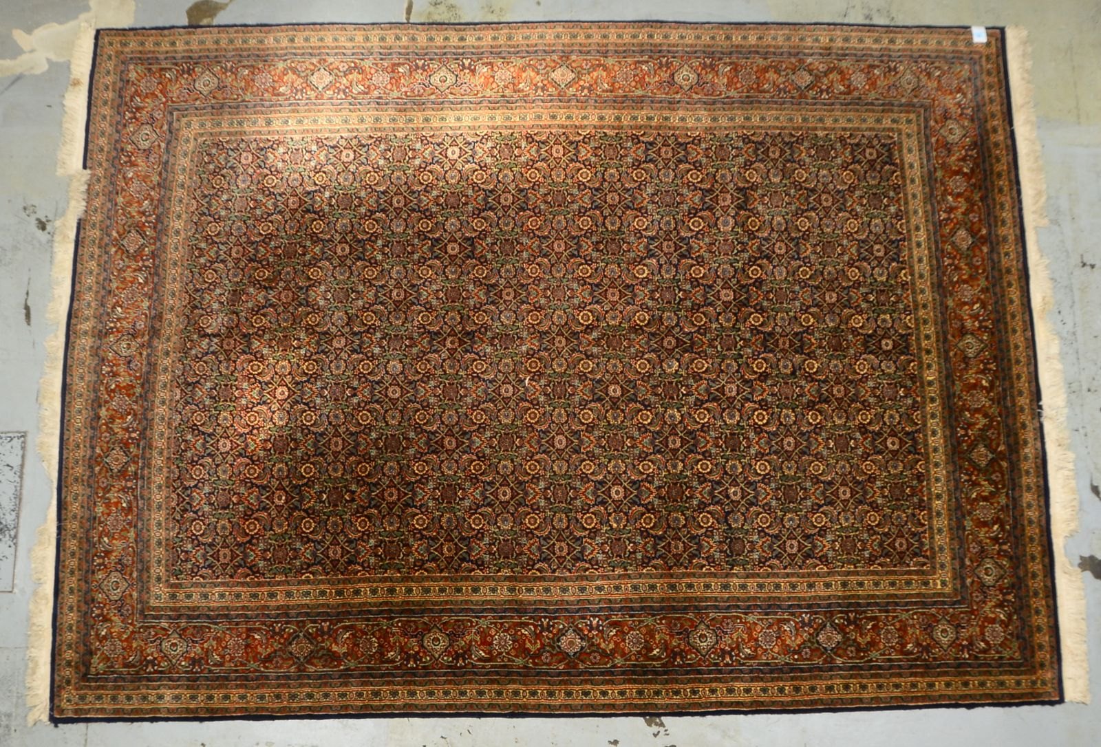 Indo-Orientteppich, mittelfeine Kn., hochflorig - guter Zust.; Maße 345 x 250 cm