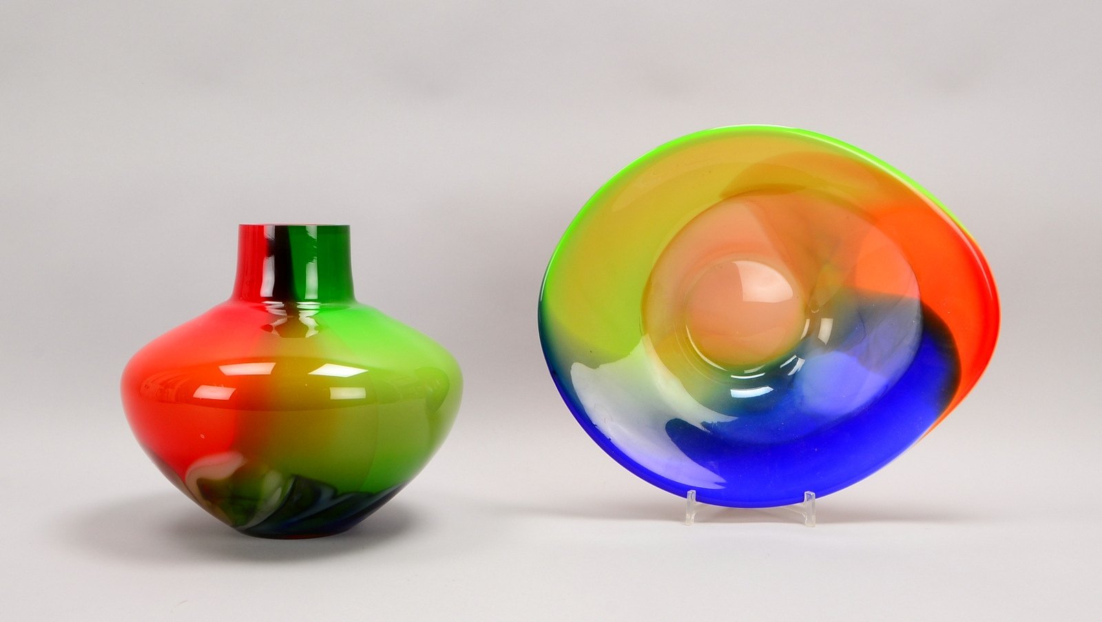 Gr. Vase/Schale, Klarglas mit mehrfarb. Unterfang/verlaufend; Höhe 27,5 cm, Ø 43 cm