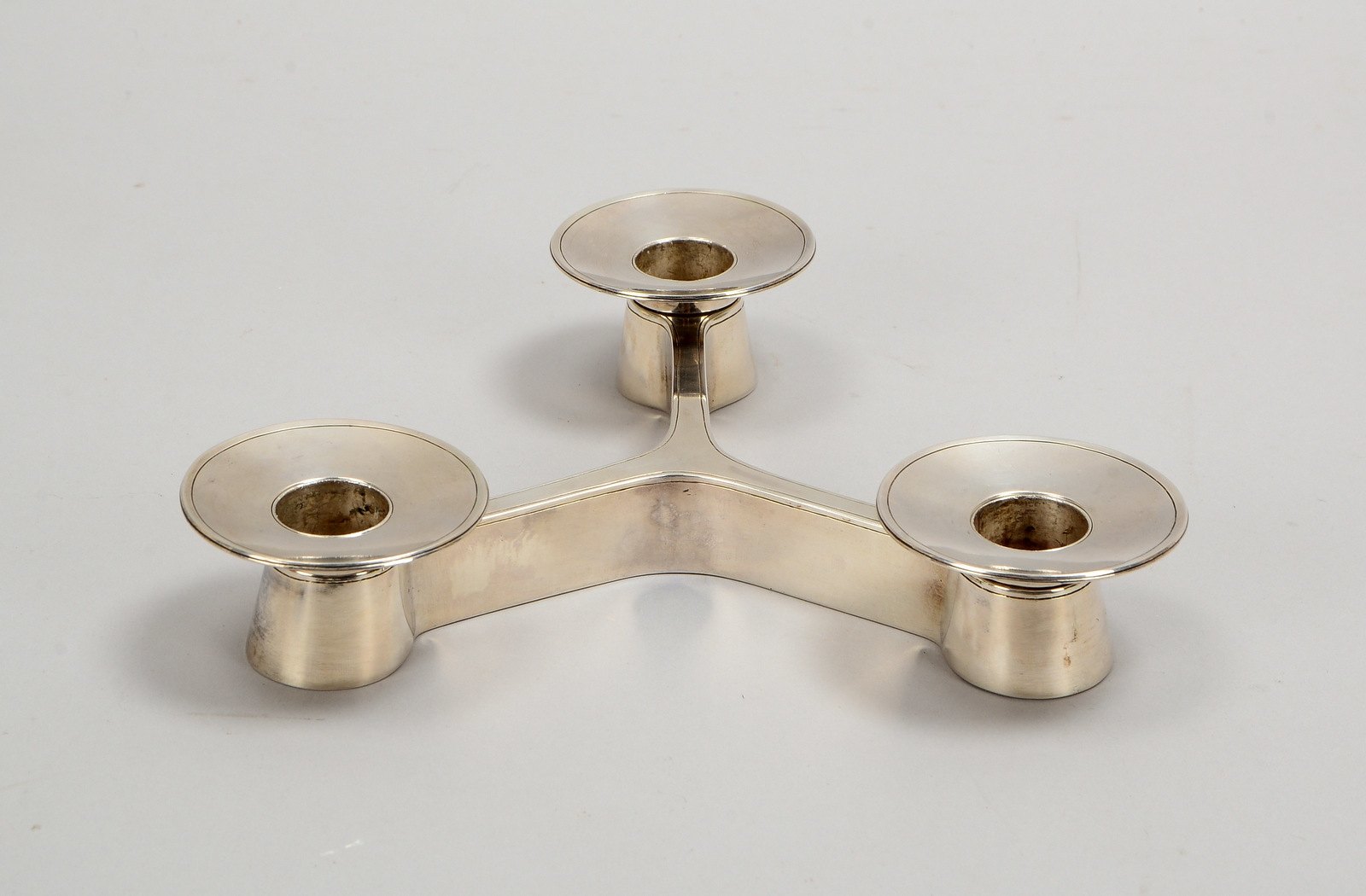 Tischleuchter, 925 Sterlingsilber, 3-fl.; Durchmesser Ø 20 cm, Gew. 292 g