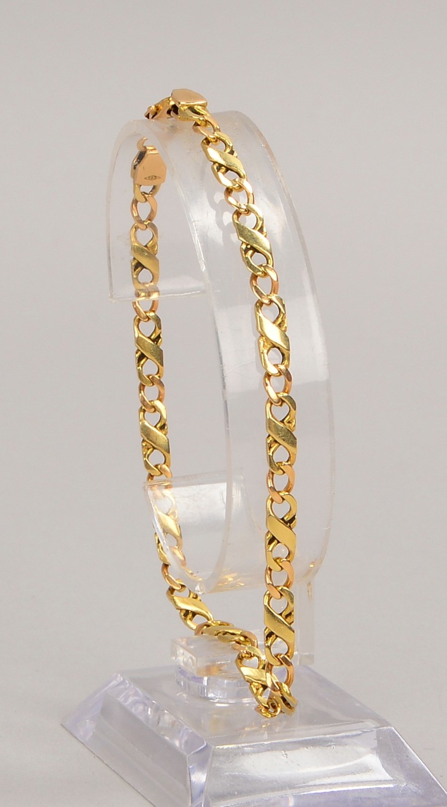 Panzerarmband, 585 GG (gest.), flache Glieder, mit Karabinerschließe; Gew. 9 g
