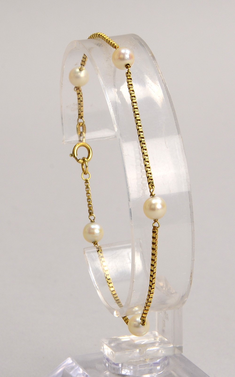 Armband (Biedermeier), 585 GG (gest.), mit 5x Perlen; Länge 18 cm, Gew. 2,60 g