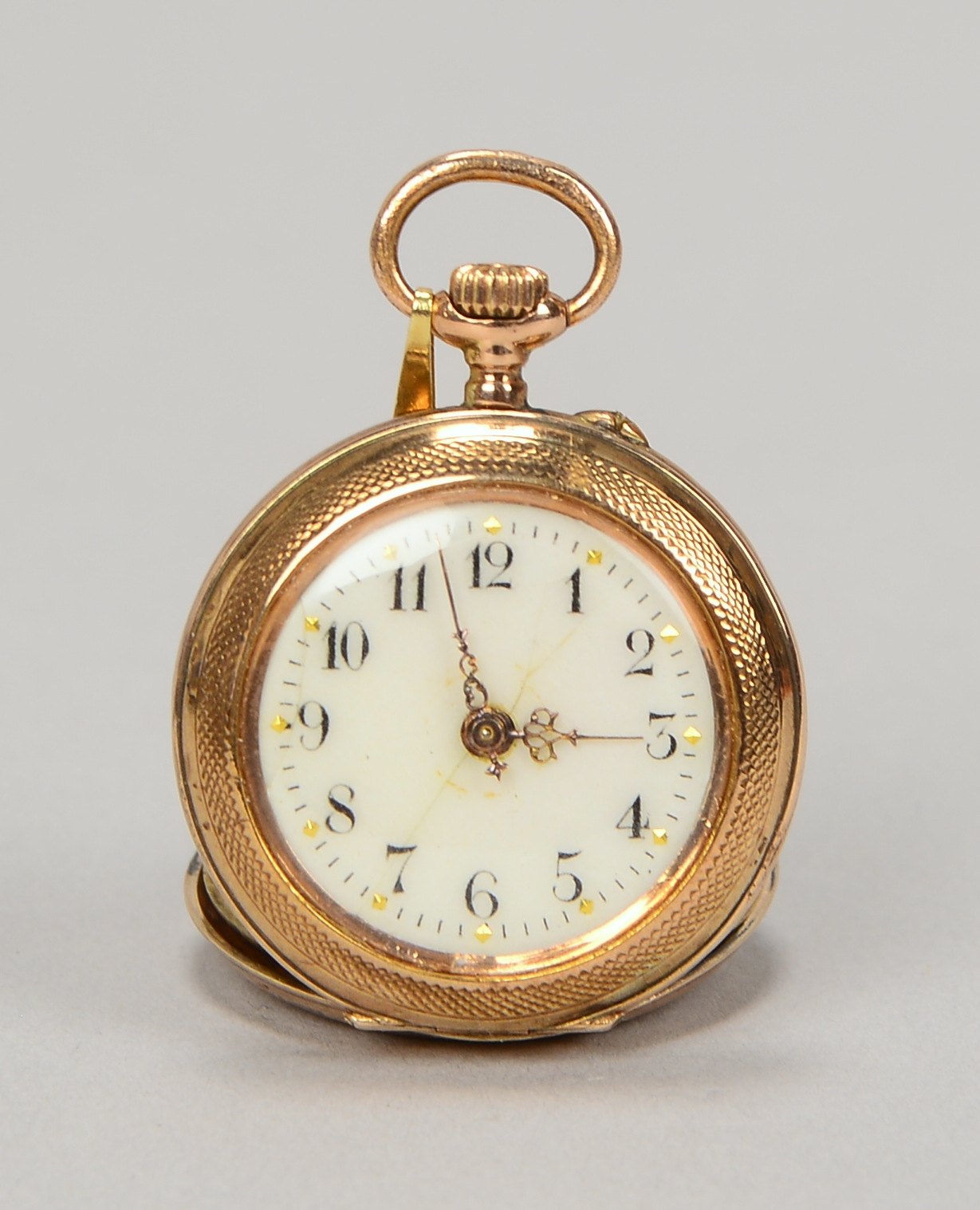 Kl. Damen-Taschenuhr, 333 Gold-Geh., Metall-Staubdeckel - Fkt. ungeprüft; Gew. 17 g