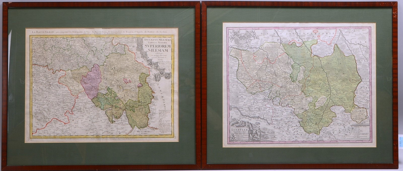 2 histor. Landkarten: 'Oberschlesien', und 'Oberlausitz', grenzkoloriert, hinter Glas