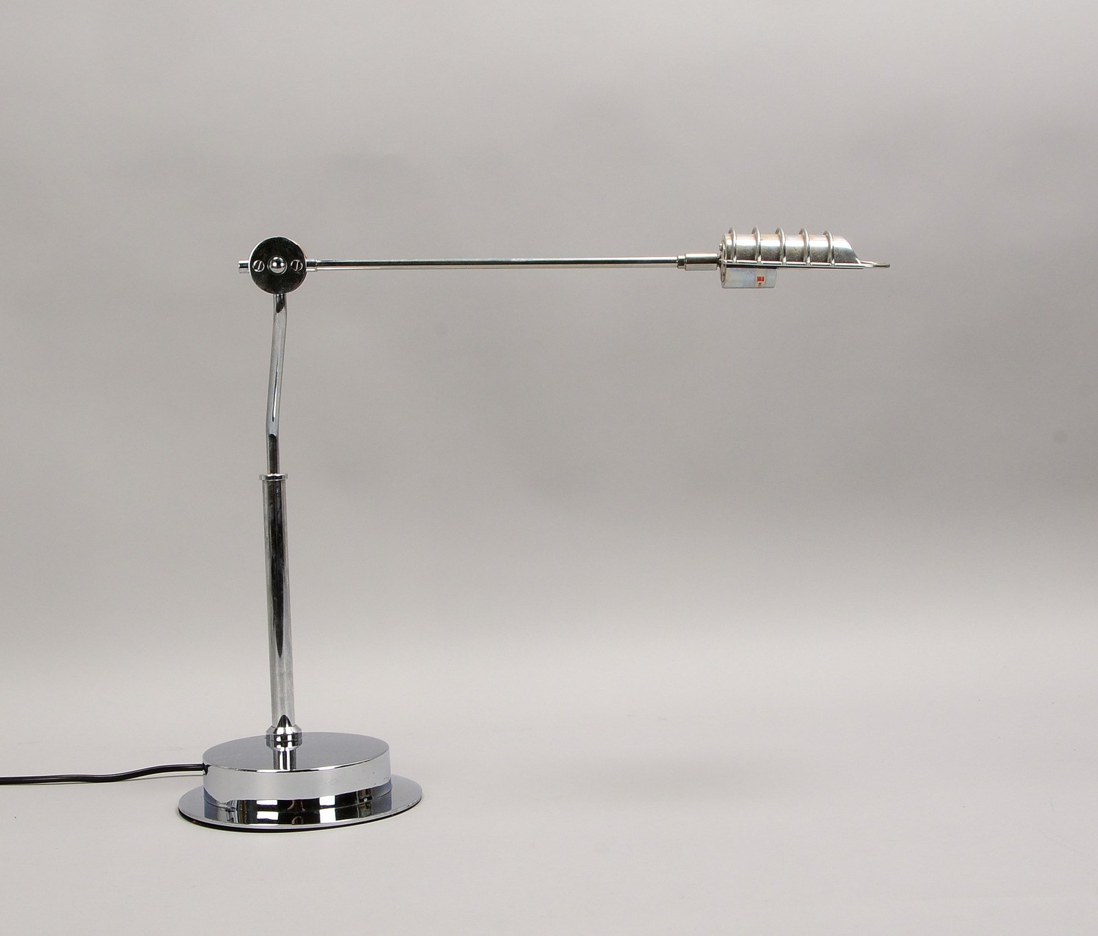 Designer-Schreibtischlampe, schwerer Chrom-Standfuß und Arm - mehrf. verstellbar