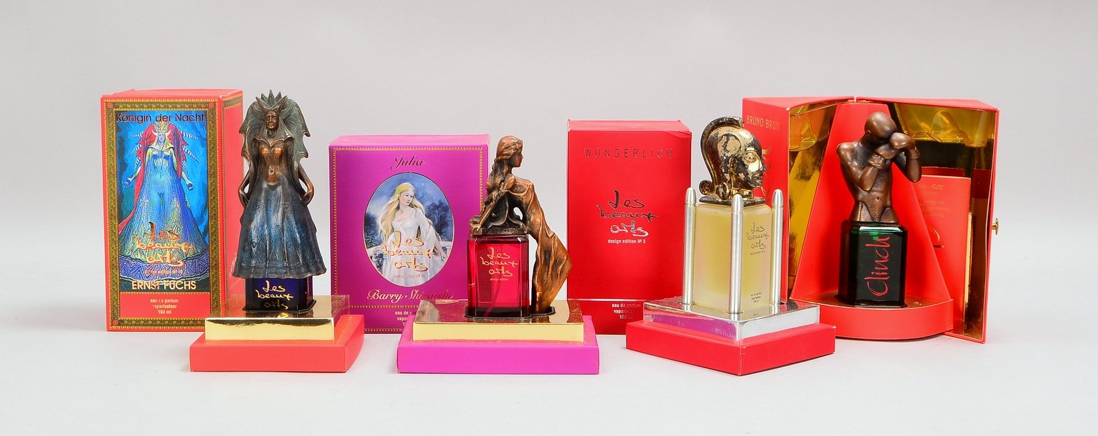 4 Sammler-Parfumflacons (Ed. 'Les Beaux Arts') mit skulpturalem Verschluss - in OVP