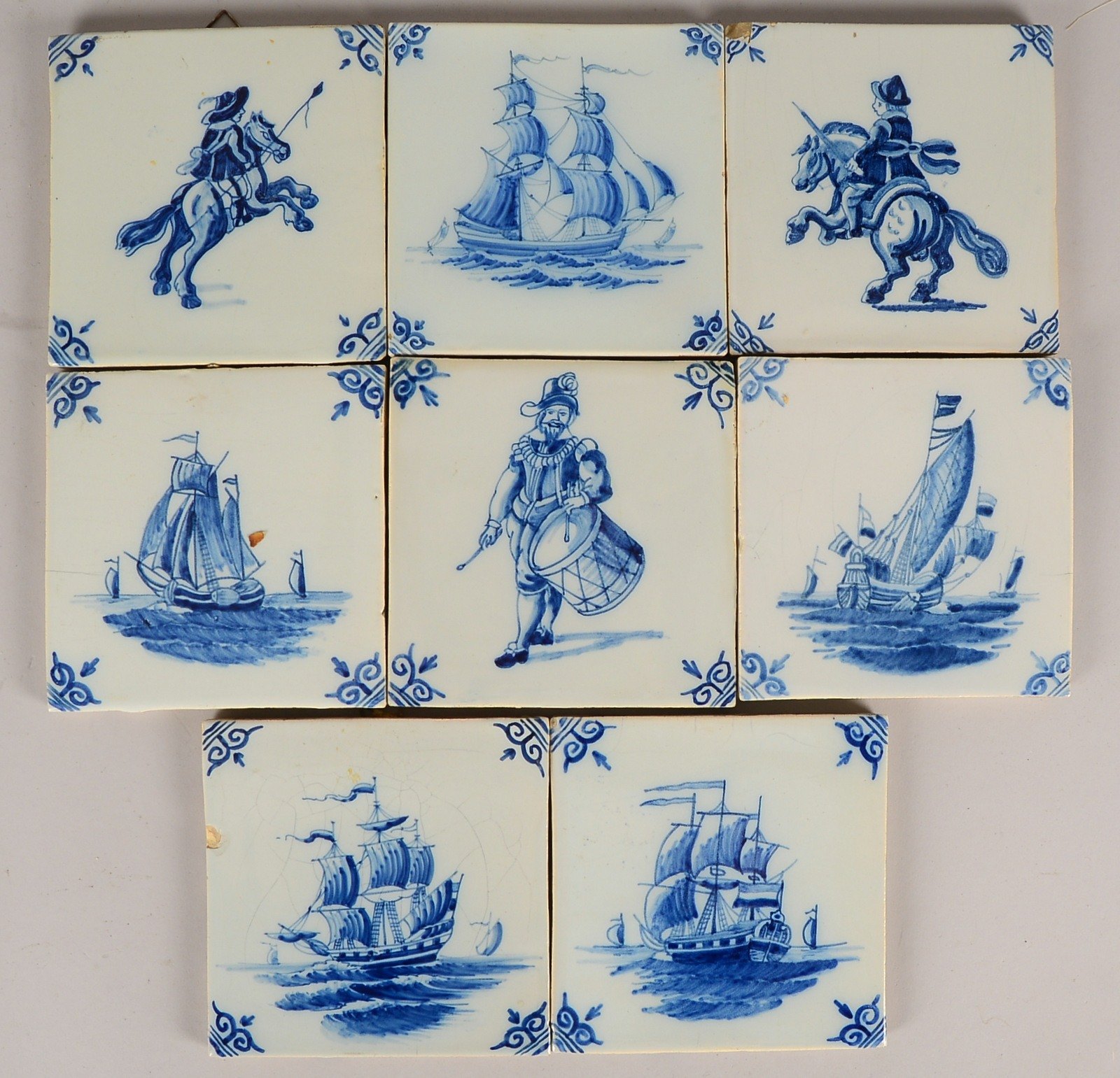 Kl. Konvolut Delfter Fliesen, versch. Motive, 8 Stück; Maße 13 x 13 cm